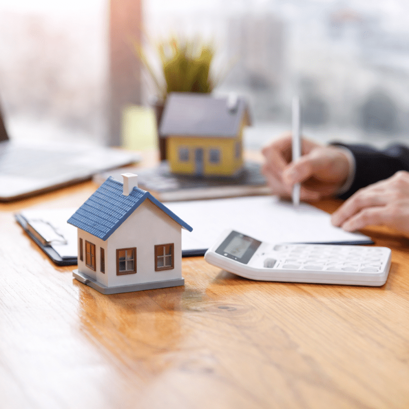 First-time homebuyer planning budget and mortgage strategy to overcome affordability challenges in 2026