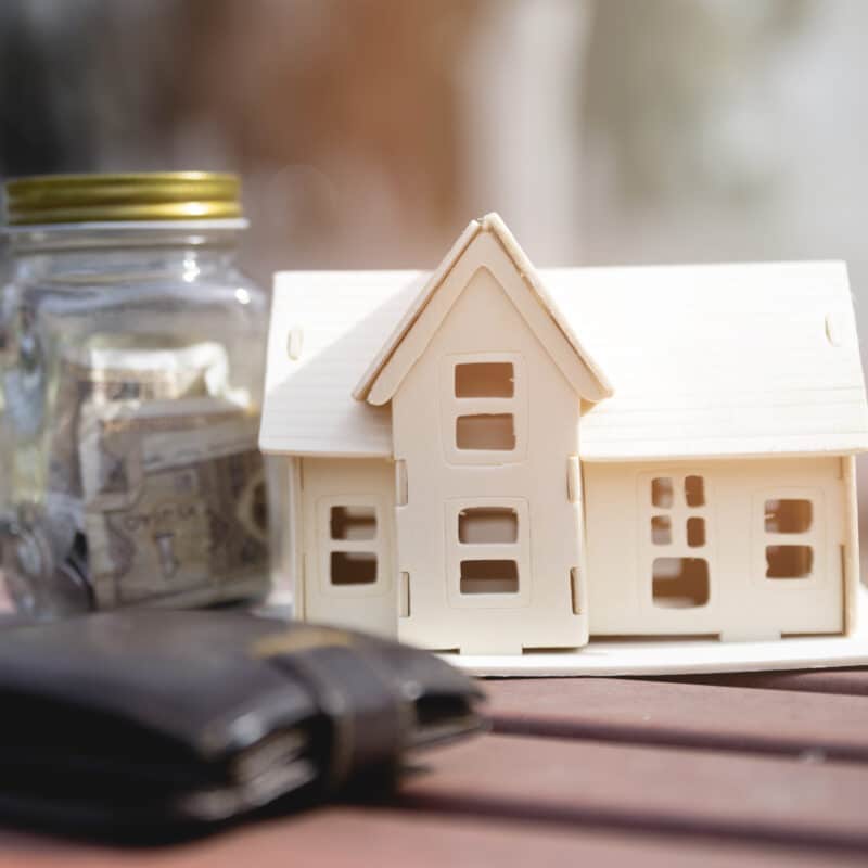 Tampa mortgage broker advocating for a homebuyer with personalized guidance and better loan options